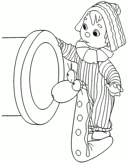Coloriage Andy Pandy jouant avec une cymbale