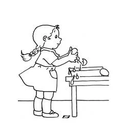 Coloriage Mimi Cracra en train de casser un œuf sur la table