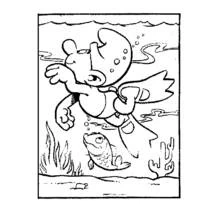 Coloriage Schtroumpf plongeant sous l'eau avec un poisson