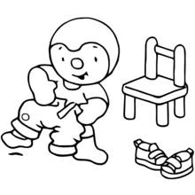 Coloriage T'choupi qui s'habille près d'une chaise