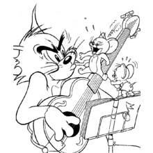Coloriage Tom jouant de la contrebasse avec Jerry