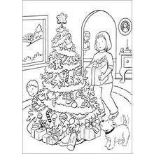 Coloriage Sapin de Noël décoré avec famille et cadeaux