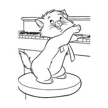 Coloriage Aristochats un chaton jouant du piano