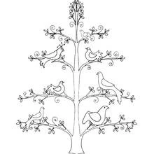 Coloriage Arbre avec des oiseaux perchés sur des branches décoratives