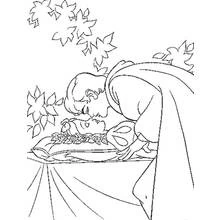 Coloriage Prince embrassant Blanche-Neige