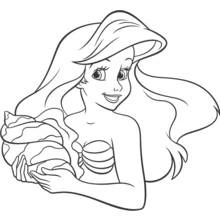 Coloriage Princesse Ariel tenant un coquillage