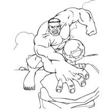 Coloriage Hulk fonçant sur des rochers