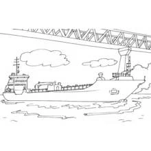 Coloriage Bateau cargo passant sous un pont
