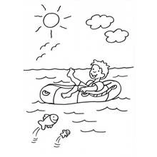 Coloriage Garçon dans un canot pneumatique